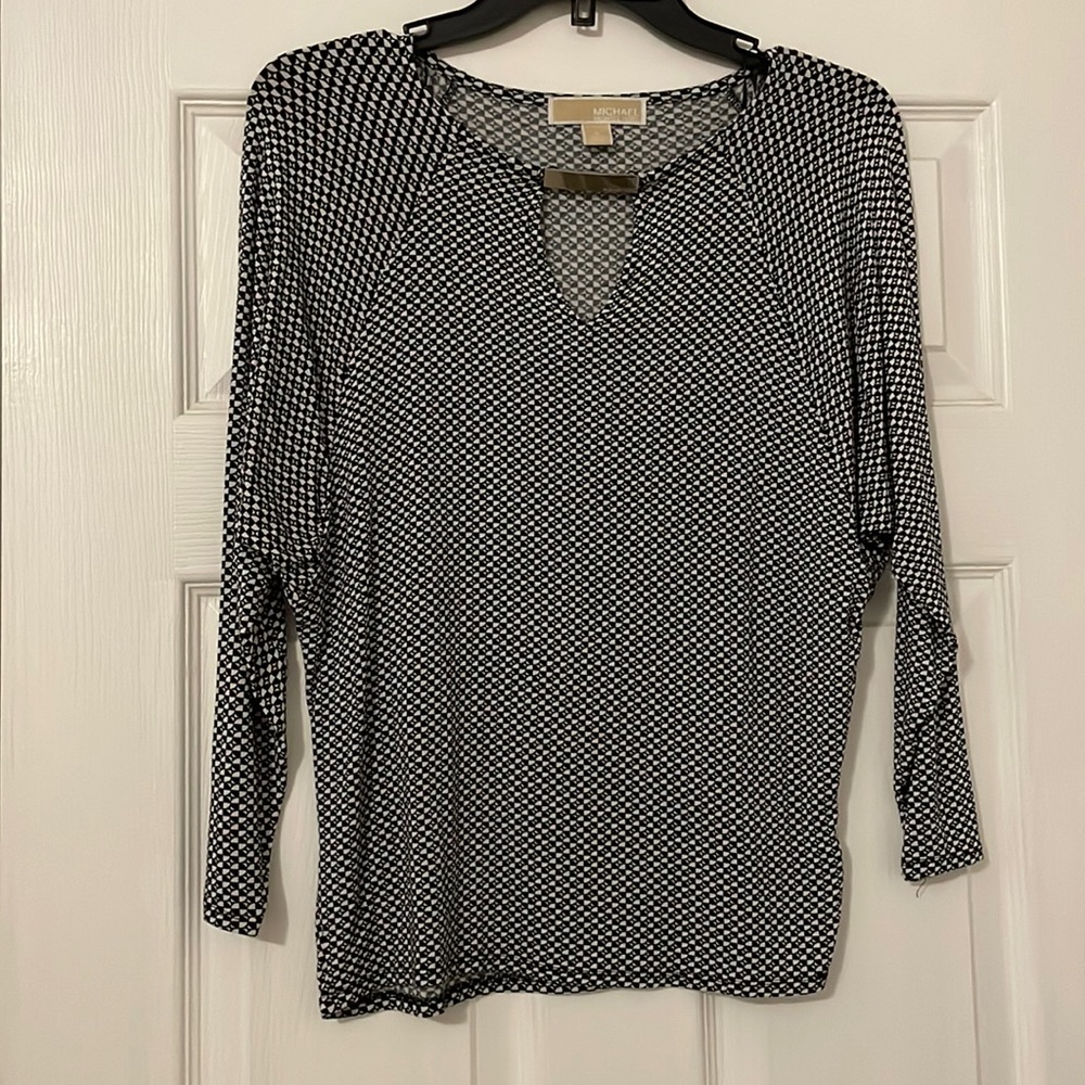 Size small Michael lots black and white shirt
